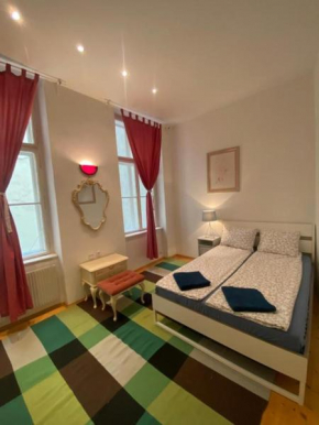 City apartment near Рrater and center